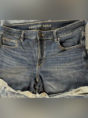 EUC 14 midi American Eagle Outfitters Women's Dark Blue Denim Jean Shorts